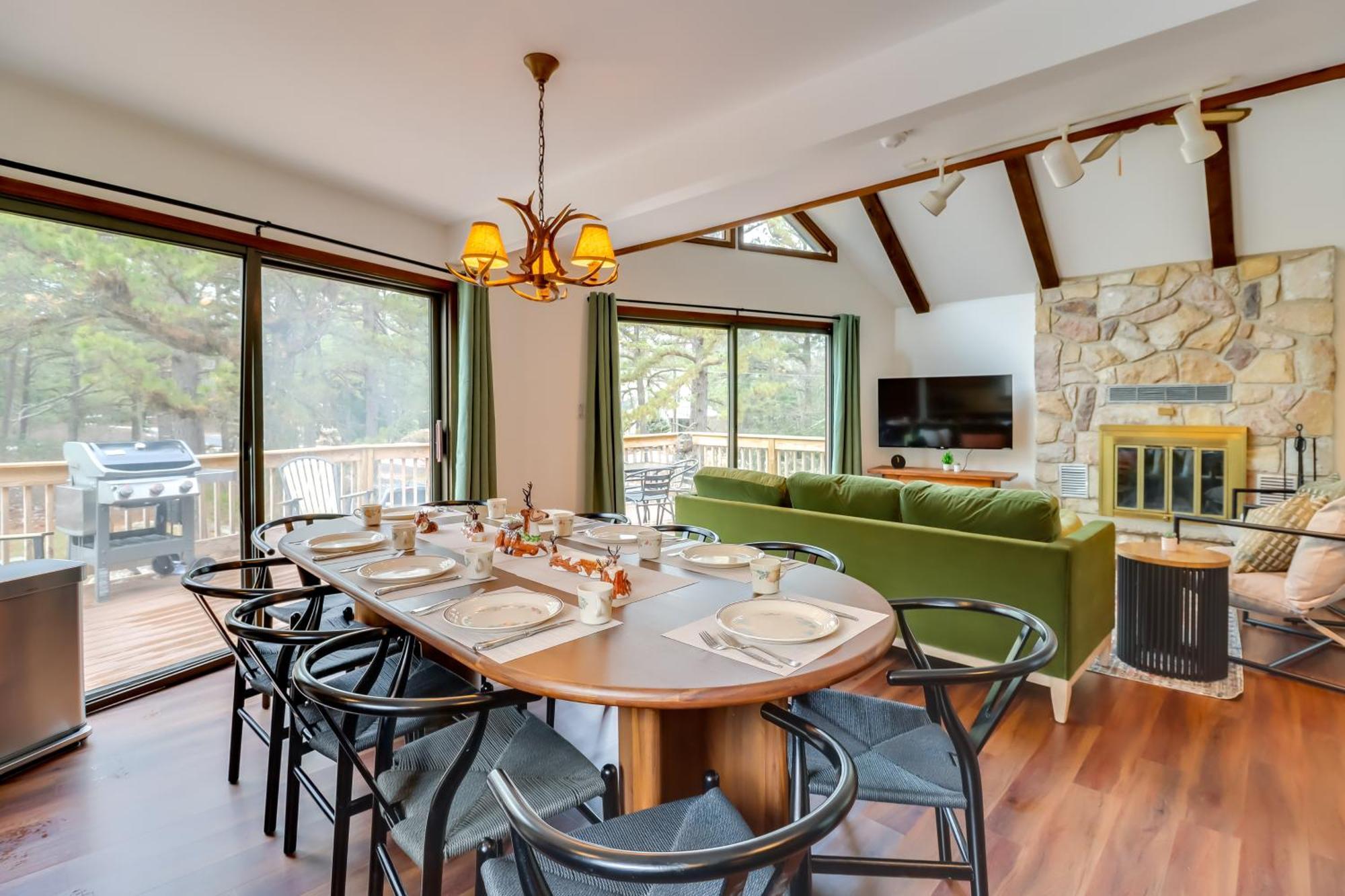 Holiday home Pennsylvania Escape With Hot Tub, Deck, And Fire Pit! Lake Harmony